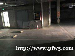 新建区当代国际小区，出售独立车位
